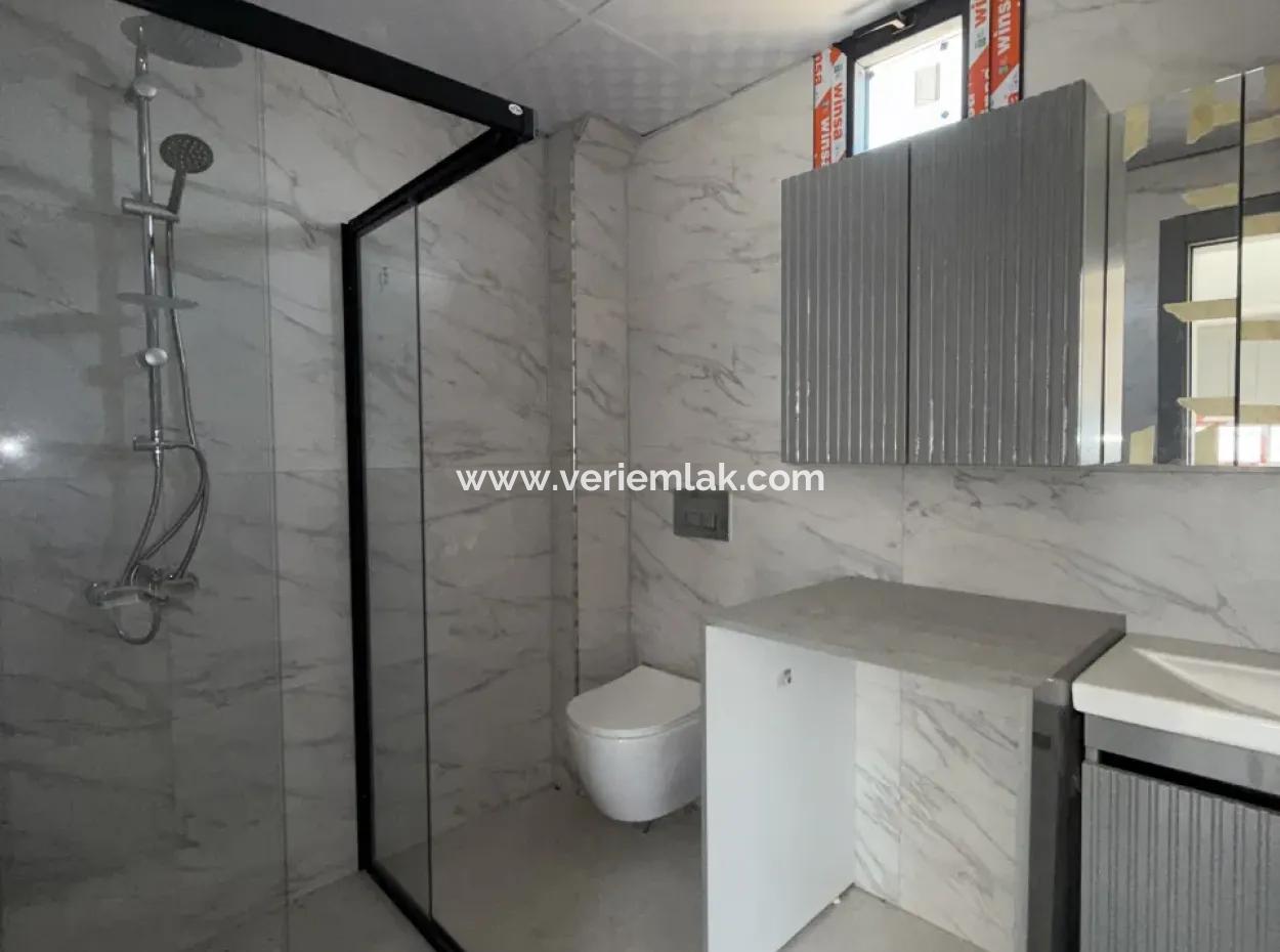 Luxuriöse Und Moderne 1 1 Wohnung In Seferihisar Çolakibrahimbey Nachbarschaft