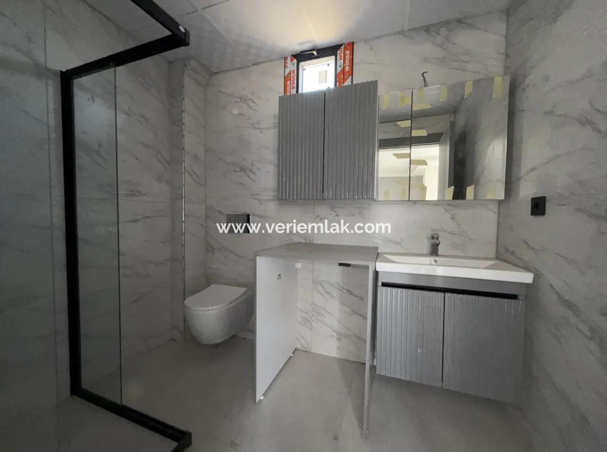 Luxuriöse Und Moderne 1 1 Wohnung In Seferihisar Çolakibrahimbey Nachbarschaft