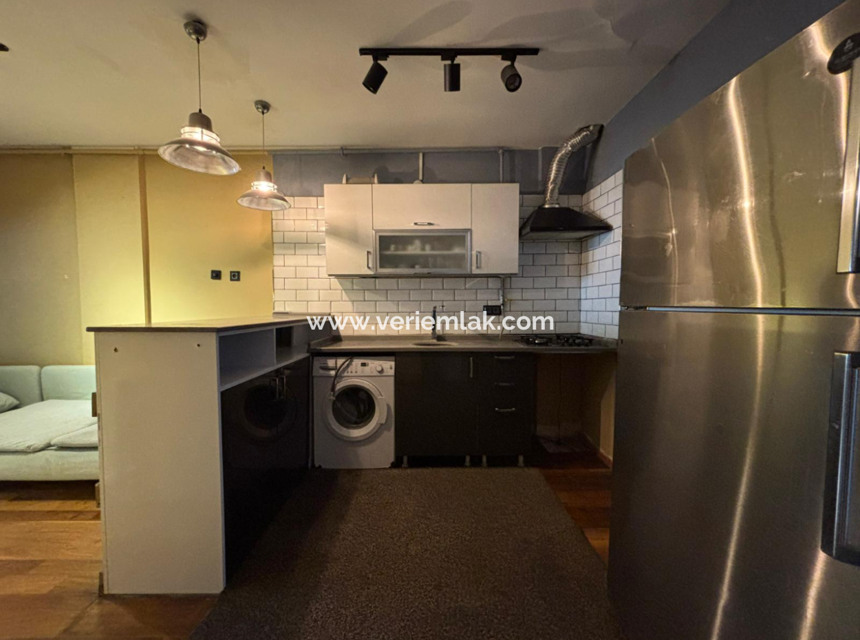 1. Stock 2 1 70M2 Erdgas Möblierte Wohnung Zu Vermieten In Alsancak Kahramanlar!