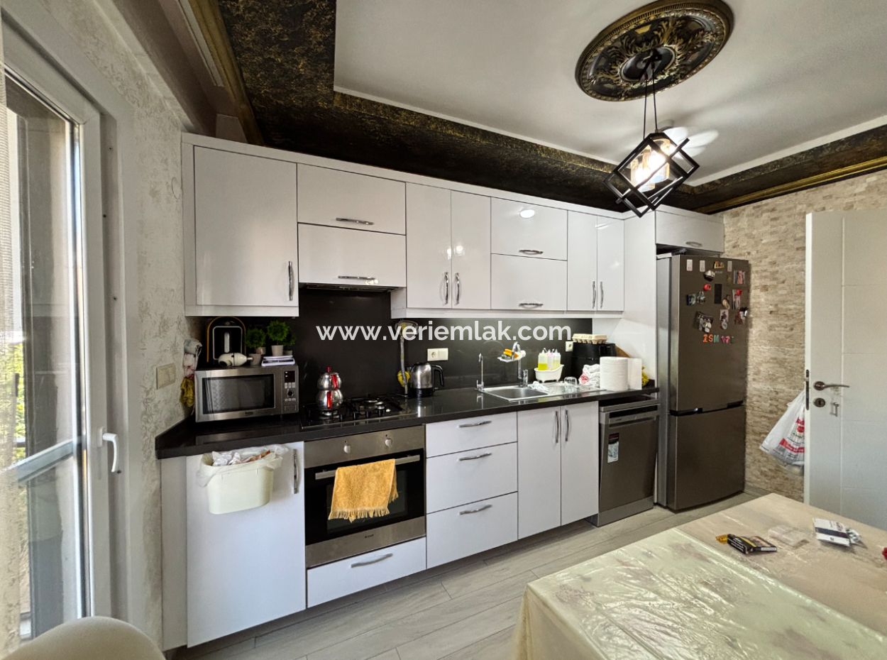 Komfortable Maisonette-Wohnung Zum Verkauf In Der Nachbarschaft Seferihisar Hidirlik