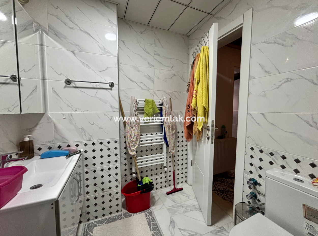 Komfortable Maisonette-Wohnung Zum Verkauf In Der Nachbarschaft Seferihisar Hidirlik