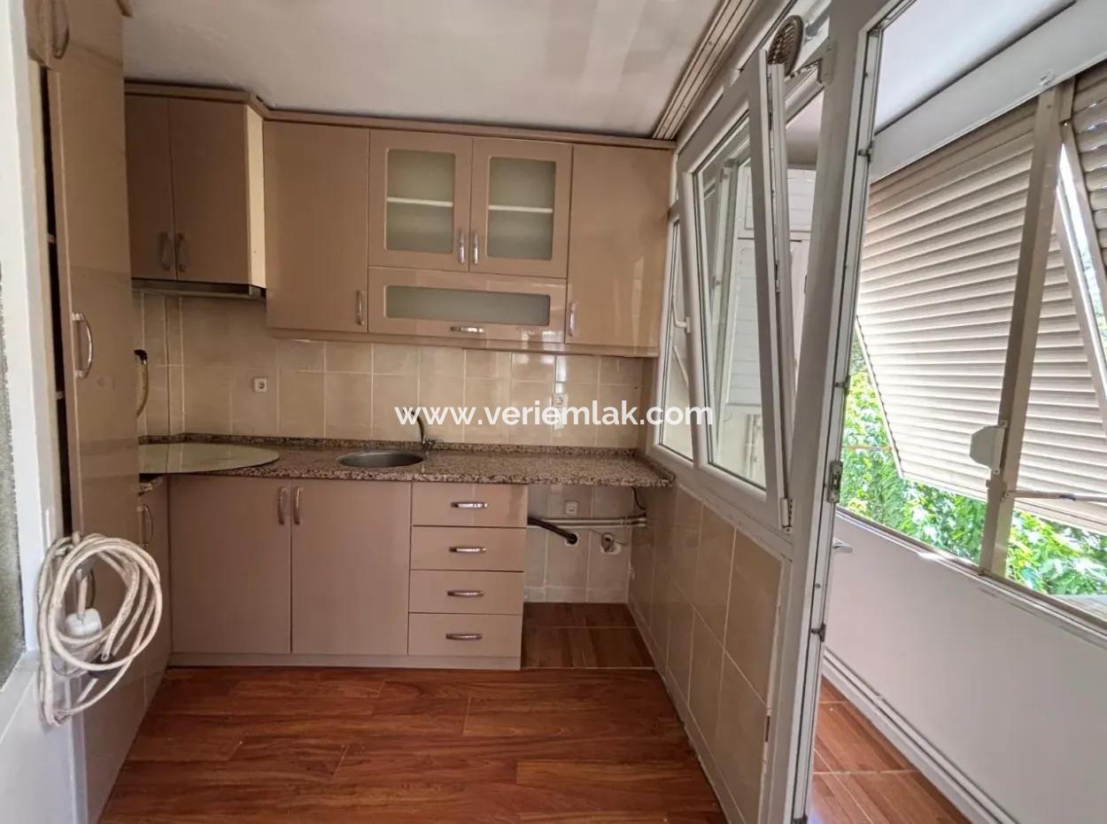 Alsancak State Hospital Gegenüber Der Ecke 2. Stock Vermietung Büro, Büro