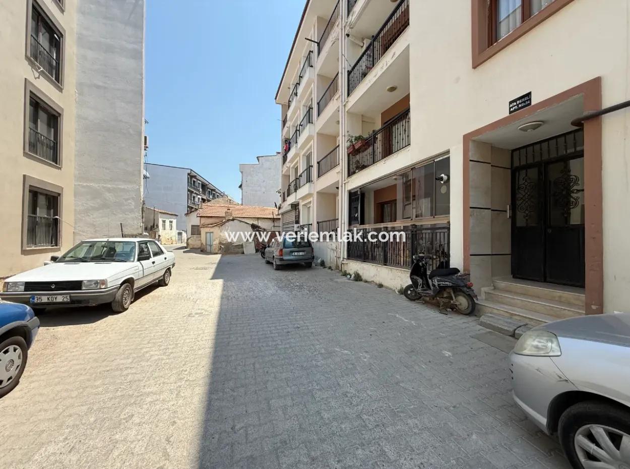 Moderne Und Luxuriöse 1 1 Wohnung In Seferihisar Çolakibrahimbey!