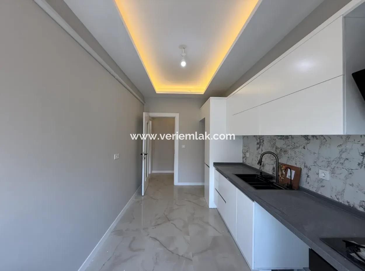 2 In 1 Wohnung Mit Luxuriöser Architektur In Seferihisar Çolakibrahimbey