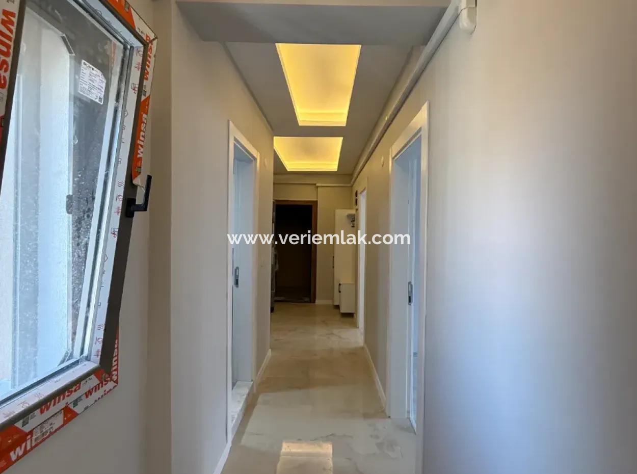 2 In 1 Wohnung Mit Luxuriöser Architektur In Seferihisar Çolakibrahimbey