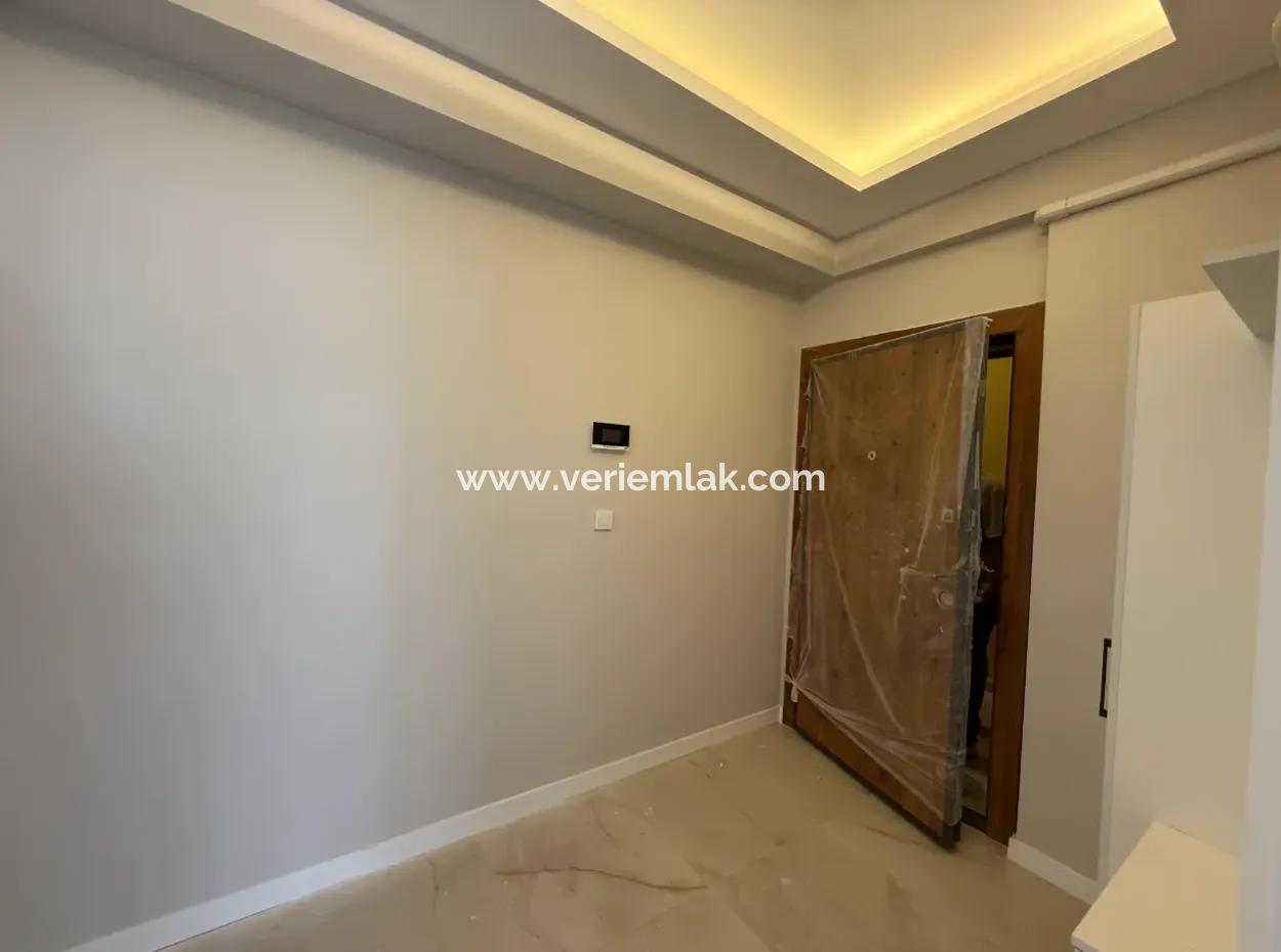 2 In 1 Wohnung Mit Luxuriöser Architektur In Seferihisar Çolakibrahimbey