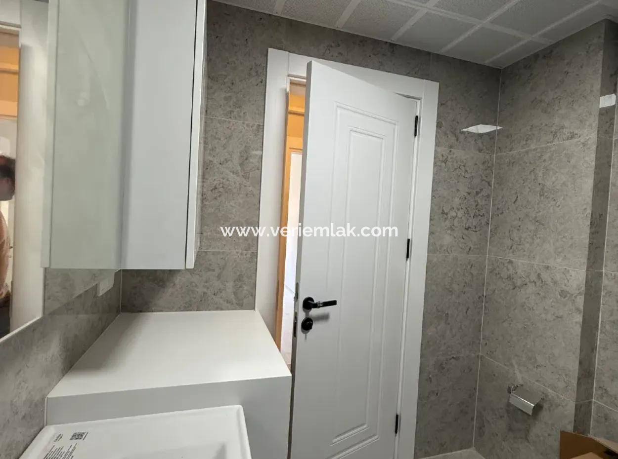 2 In 1 Wohnung Mit Luxuriöser Architektur In Seferihisar Çolakibrahimbey