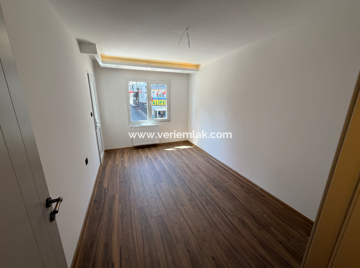 Kostenlos In Einer Komplett Renovierten Strasse In Der Nähe Der Wirtschaftsuniversität