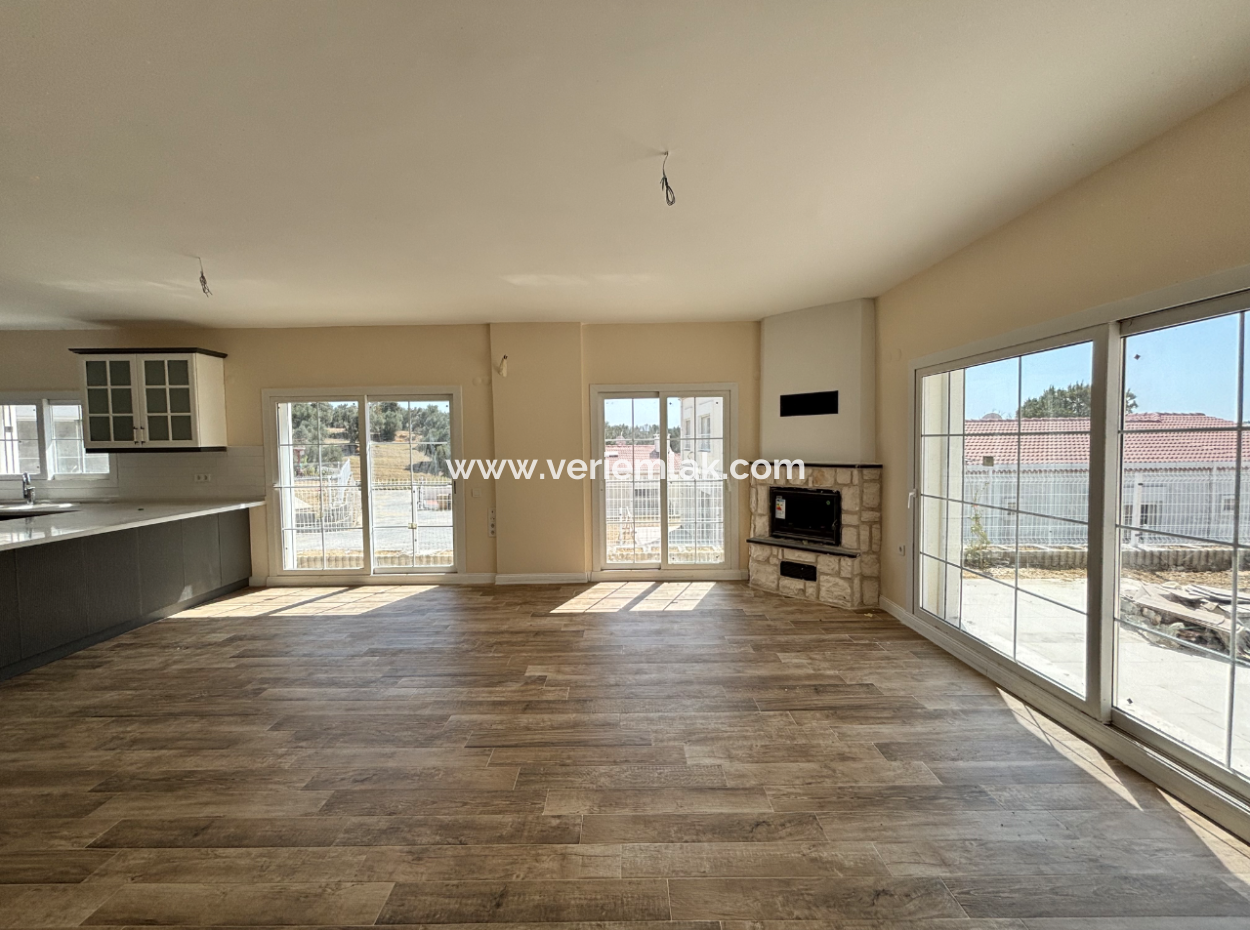 3 1 Wohnungen Zum Verkauf In Moderner Architektonischer Maisonette In Seferihisar İhsaniye Dorf