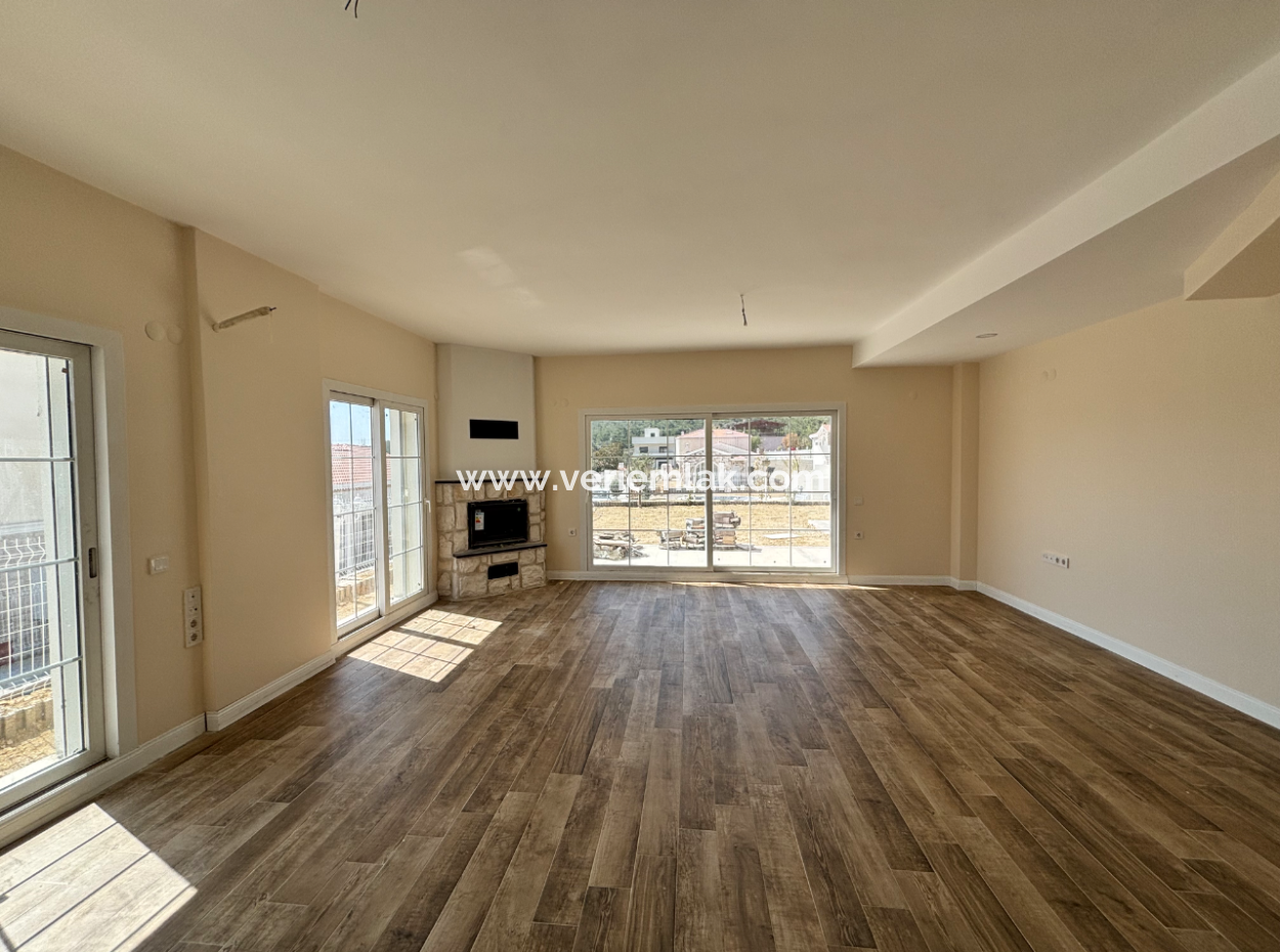 3 1 Wohnungen Zum Verkauf In Moderner Architektonischer Maisonette In Seferihisar İhsaniye Dorf