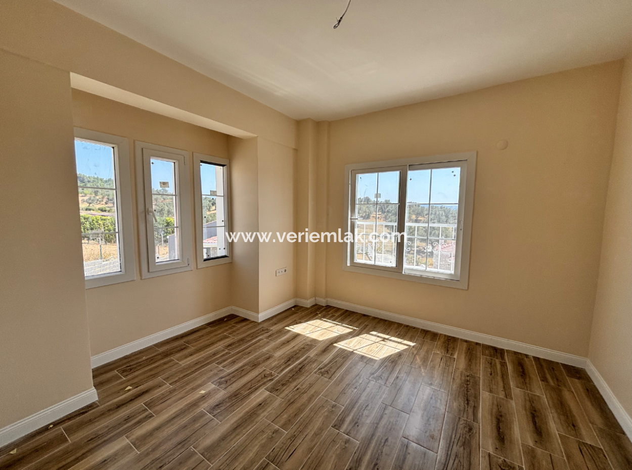 3 1 Wohnungen Zum Verkauf In Moderner Architektonischer Maisonette In Seferihisar İhsaniye Dorf