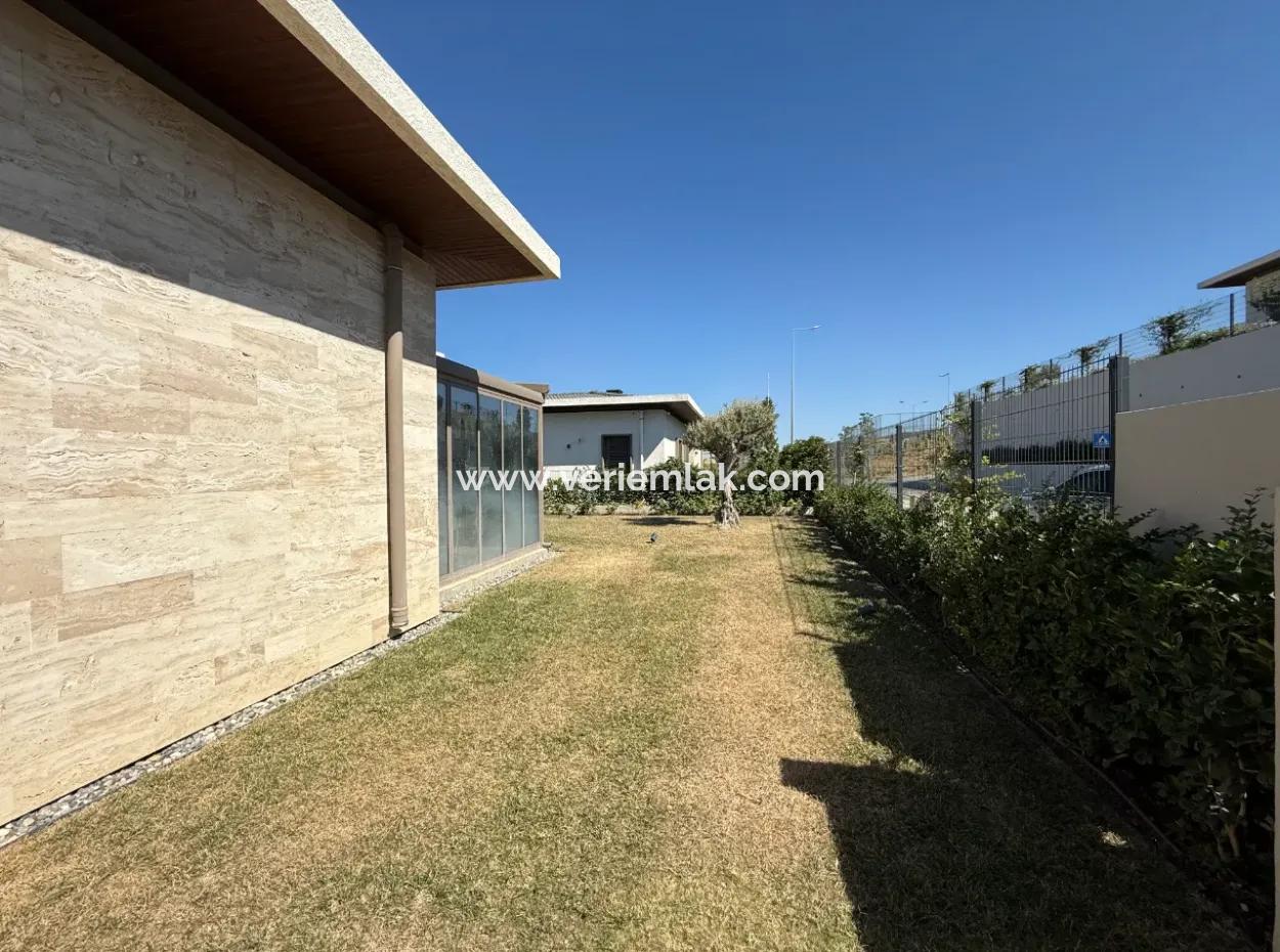 Volkskunst Urla Land – Einstöckige Freistehende Villa 5 1 Villa