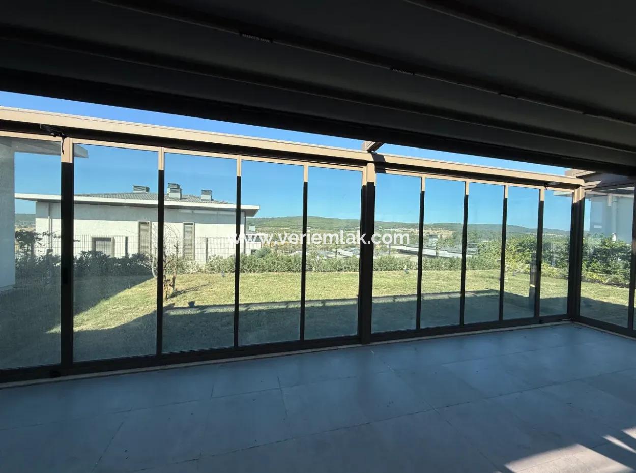 Volkskunst Urla Land – Einstöckige Freistehende Villa 5 1 Villa