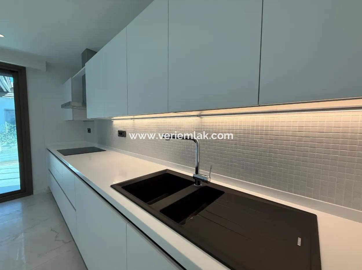 Volkskunst Urla Land – Einstöckige Freistehende Villa 5 1 Villa