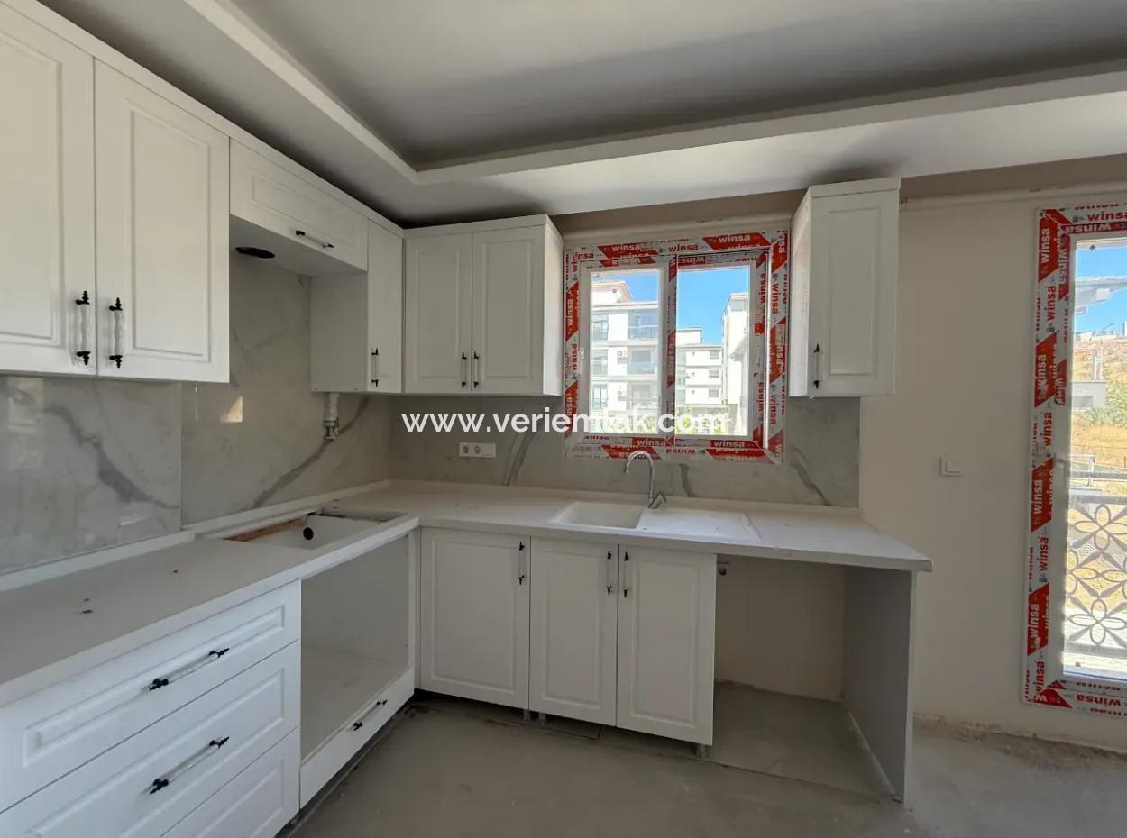 2 1 Wohnung Zu Verkaufen In Ecklage In Seferihisar Gözsüzler