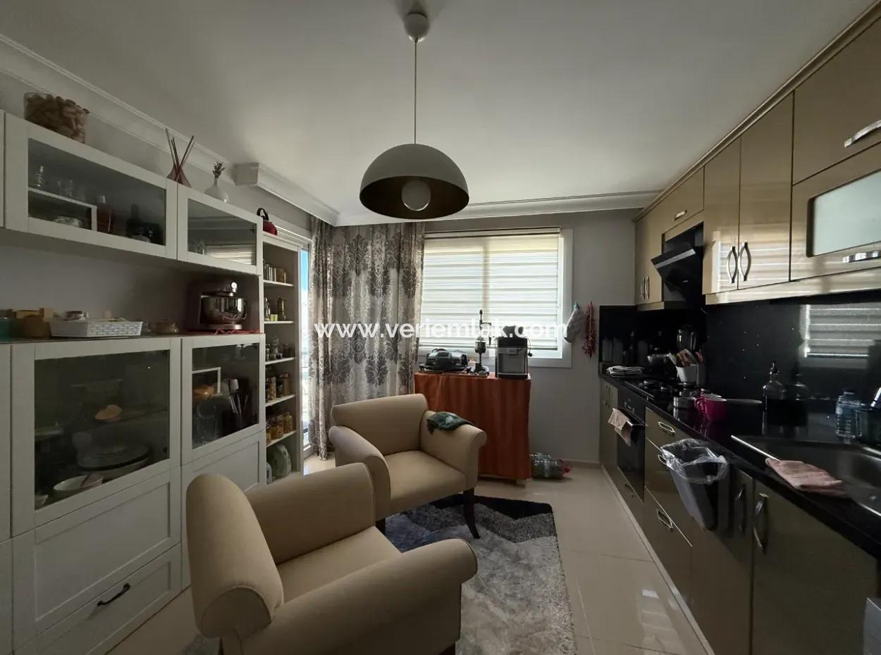 Geräumige Und Komfortable Wohnung Zum Verkauf In Der Nähe Des Yachthafens Von Sığacık!