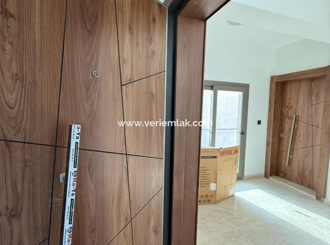 Brandneu 1 1 Wohnung Zum Verkauf Auf Einem Grundstück Mit Pool In Urla Gülbahçe