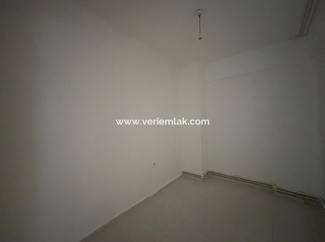 2. Stock 3 1 Arbeitsplatz Zu Vermieten Mit Kombiniertem Aufzug In Alsancak Zypern Märtyrer!