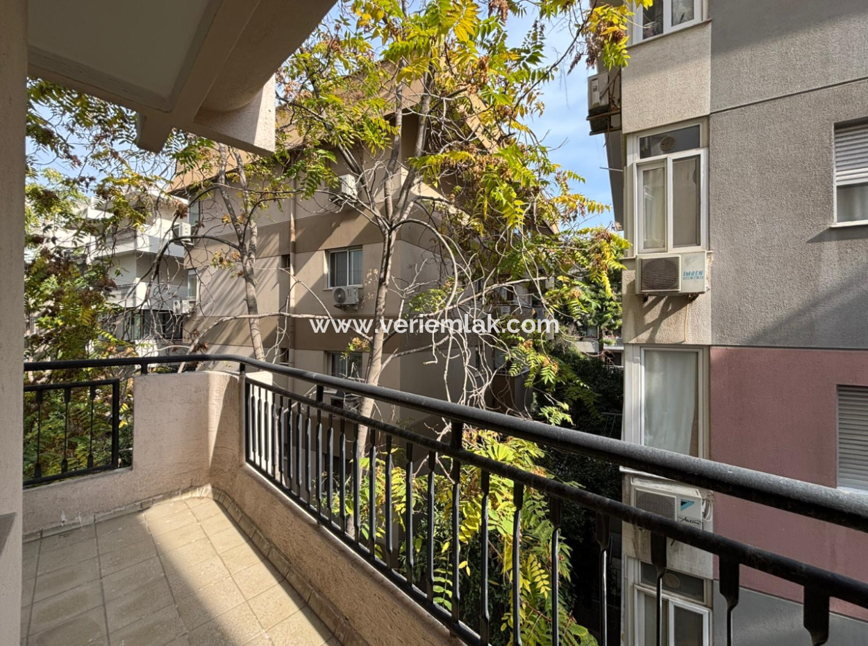 Alsancak Poet Eşref Boulevard 3 1 115M2 Wohnung Zu Vermieten!