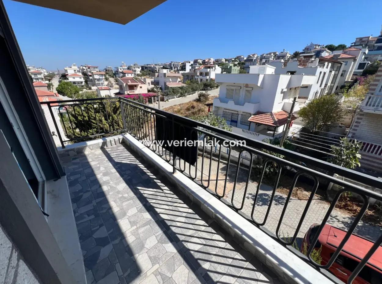 Freistehende 4 1 Villa Mit Meerblick In Seferihisar Akarca – Elmastaş Gebiet