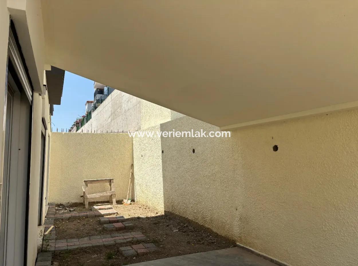 2 1 Wohnung Zu Vermieten Mit Gartennutzung Und Lager In Seferihisar Gözsüzler