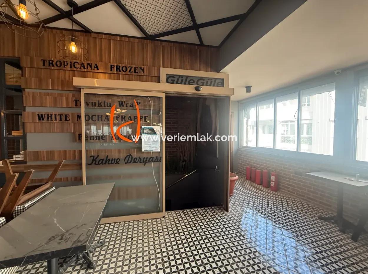 Ganzstöckiges Café Zur Untermiete Im Stadtzentrum Von Seferihisar