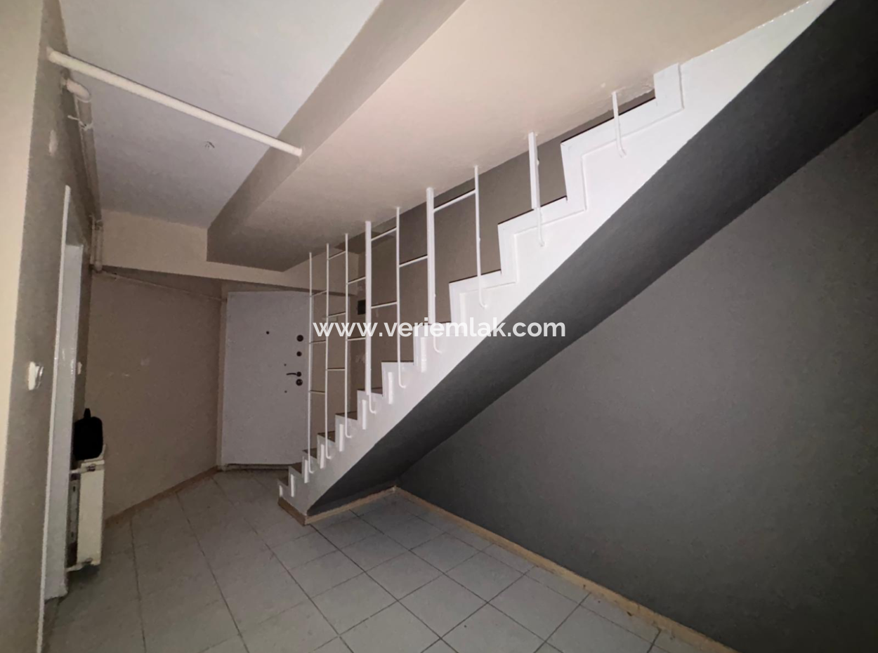 2 1 Kombi-Maisonette-Wohnung Zu Vermieten In Der Nähe Von Alsancak Trt!