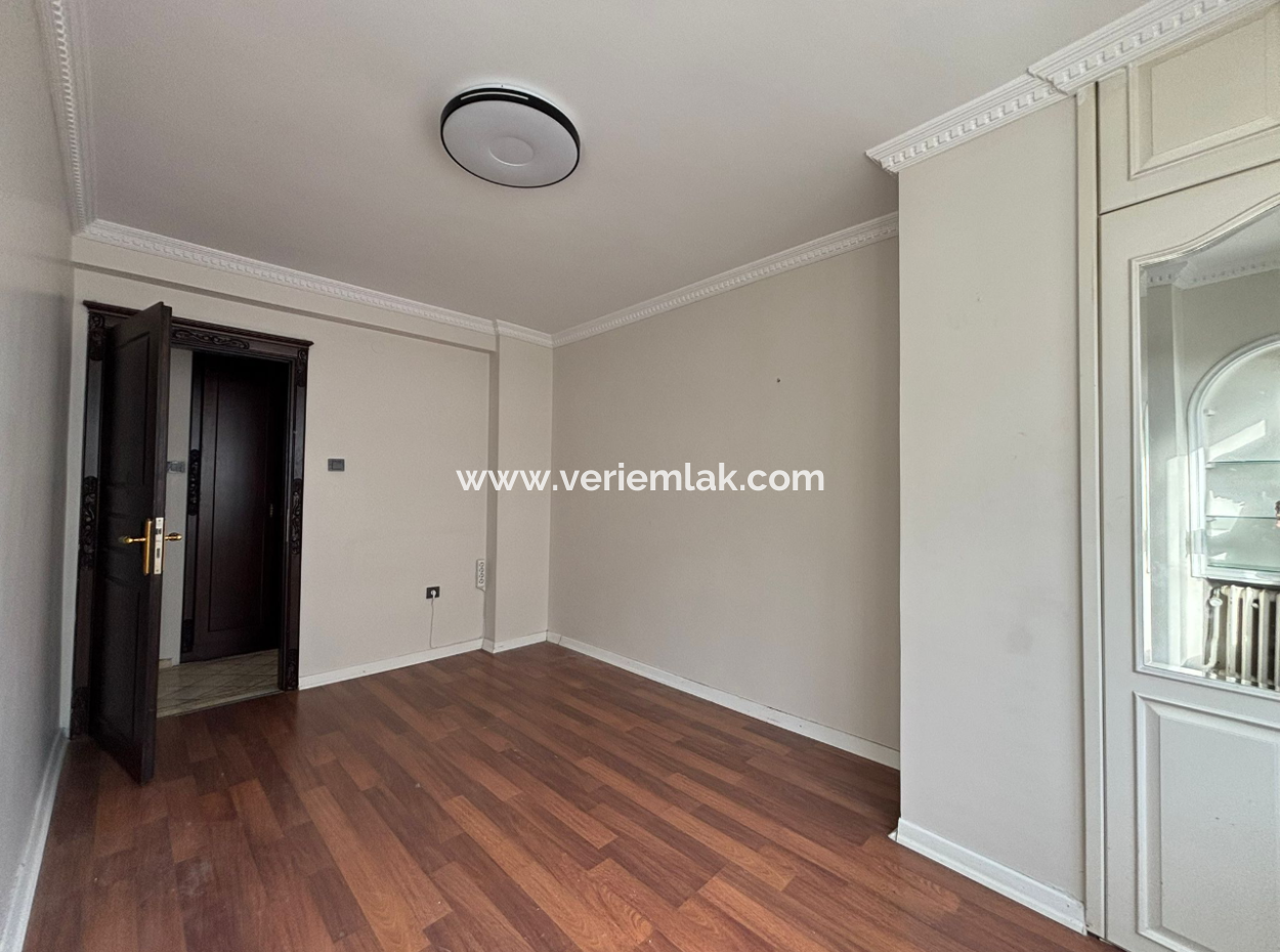 Alsancak Vasıf Çınarda Corner 2 1 Gepflegte Wohnung Im 6. Stock Zu Vermieten