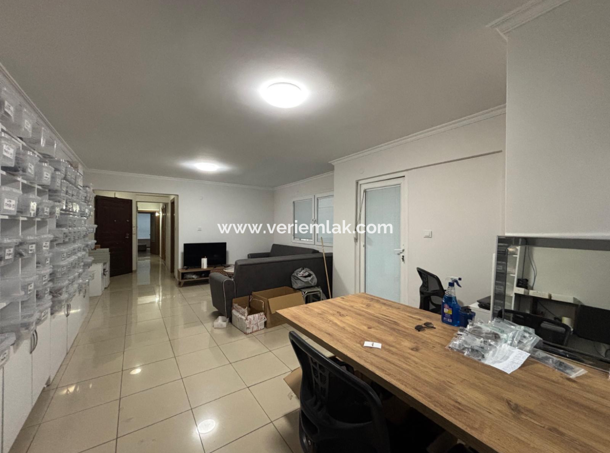 Alsancak Poet Eşrefte 1.Floor 3 1 Wohnung Zum Verkauf Mit Schild!