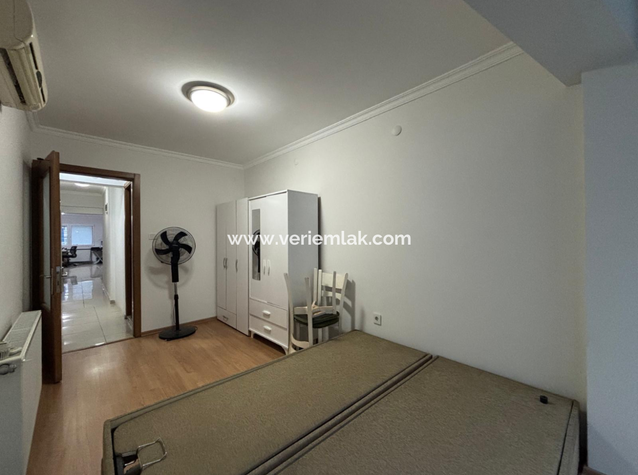 Alsancak Poet Eşrefte 1.Floor 3 1 Wohnung Zum Verkauf Mit Schild!