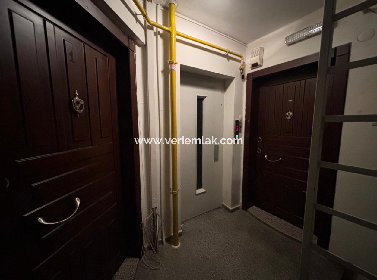 Alsancak Poet Eşrefte 1.Floor 3 1 Wohnung Zum Verkauf Mit Schild!