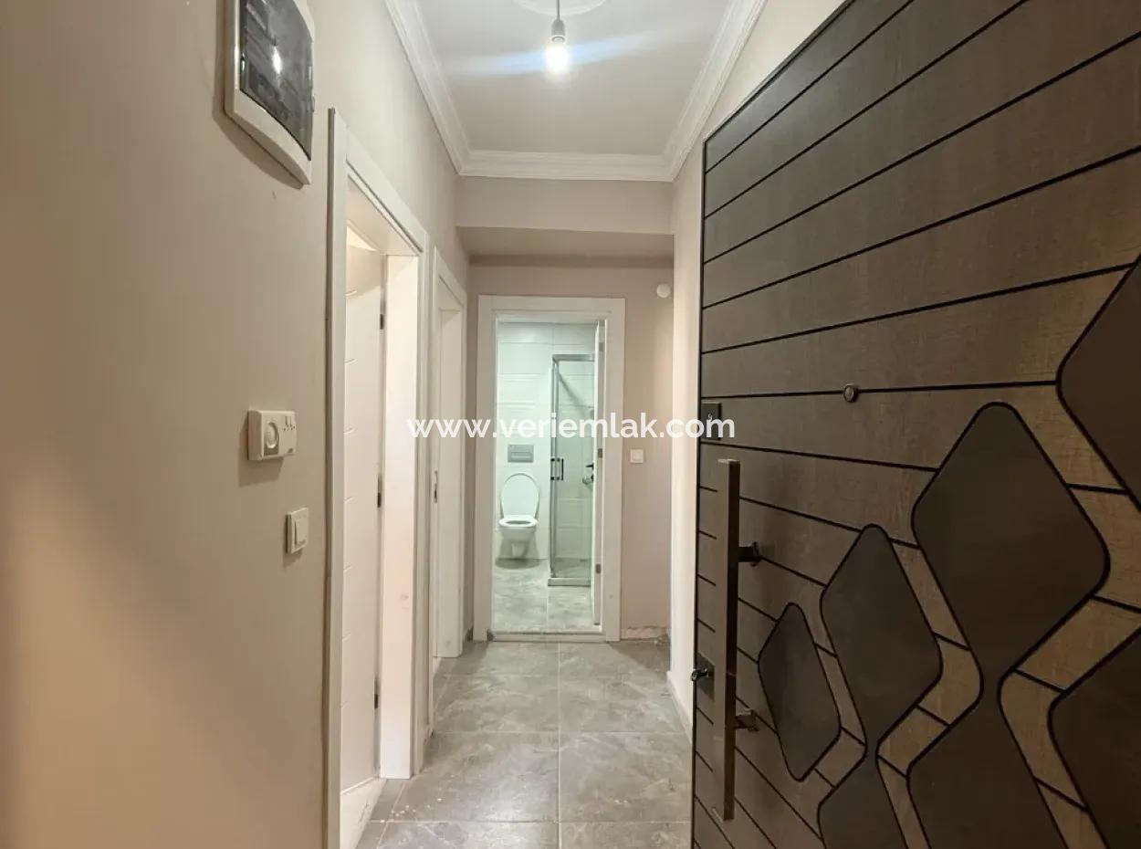 In Der Nähe Des Staatlichen Krankenhauses Von Seferihisar, Neu, 1 1 Wohnung Zum Verkauf – Mit Tiefgarage, Balkon Und Zentraler Lage