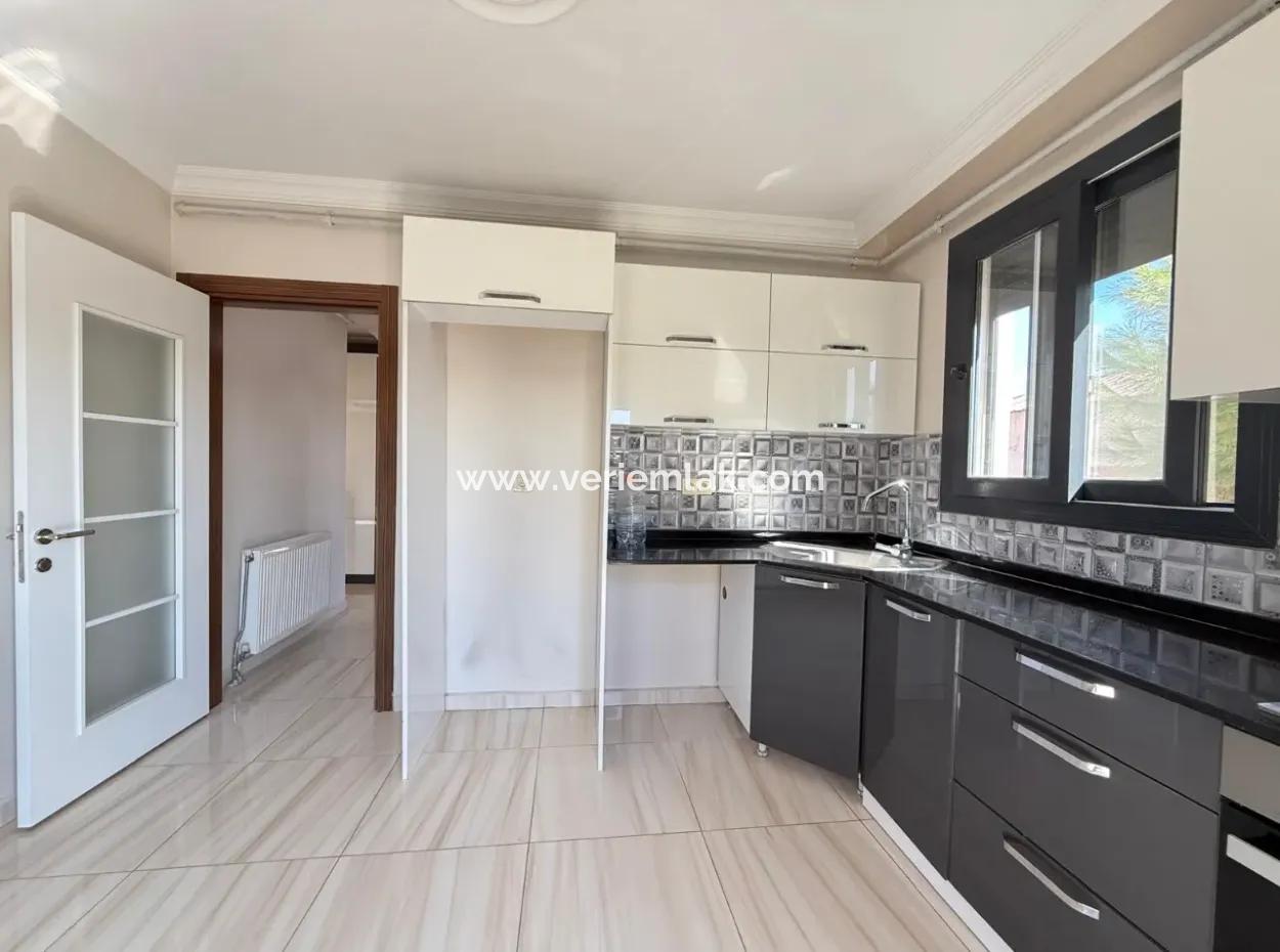 2 1 Wohnungen Zum Verkauf In Der Beliebtesten Strasse Von Seferihisar, Kostenlos Und Kreditgeeignet