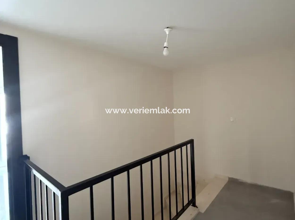 Maisonette-Wohnung Zur Miete Mit Fussbodenheizung Und Terrasse Im Stadtzentrum Von Seferihisar