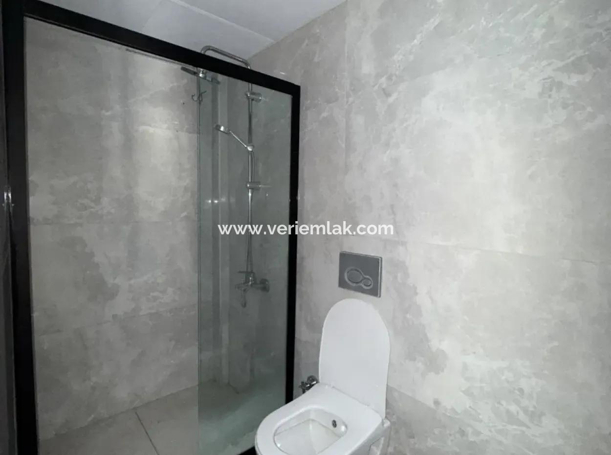 Maisonette-Wohnung Zur Miete Mit Fussbodenheizung Und Terrasse Im Stadtzentrum Von Seferihisar