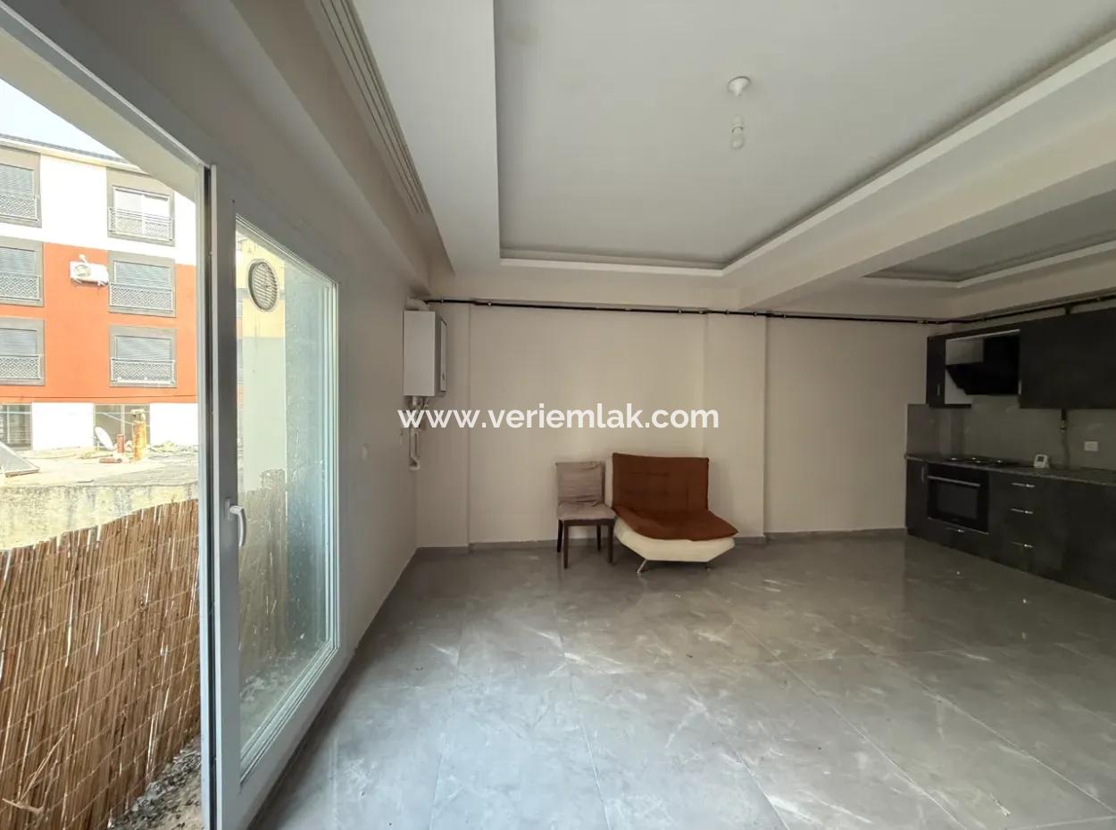 Maisonette-Wohnung Zur Miete Mit Fussbodenheizung Und Terrasse Im Stadtzentrum Von Seferihisar