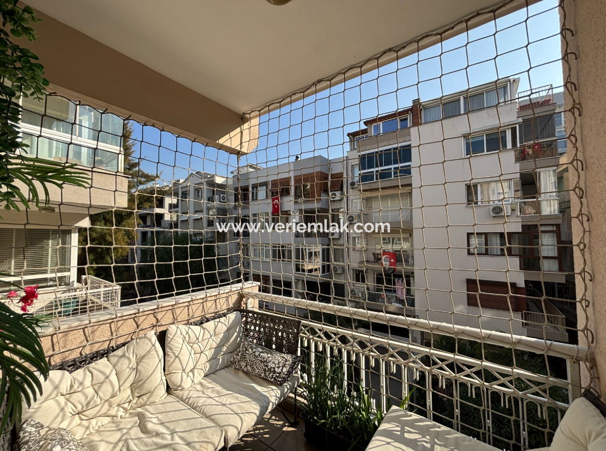 Wohnung Zum Verkauf Mit Parkplatz Im 3. Stock 3 1 Genç Gebäude In Der Alsancak Dutlu Strasse!