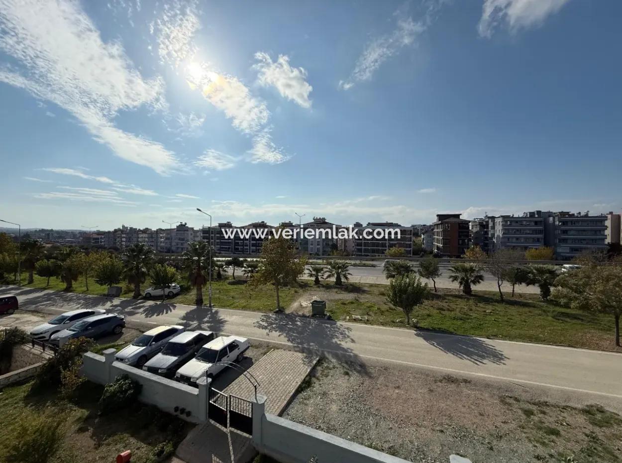 Wohnung Zu Vermieten Mit Grünflächenfassade In Der Seferihisar İzmir Strasse