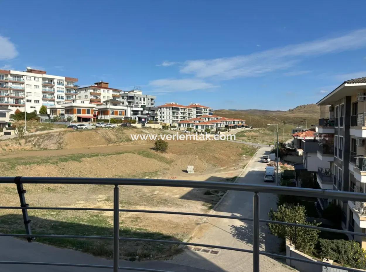 Wohnung Zu Vermieten Mit Grünflächenfassade In Der Seferihisar İzmir Strasse