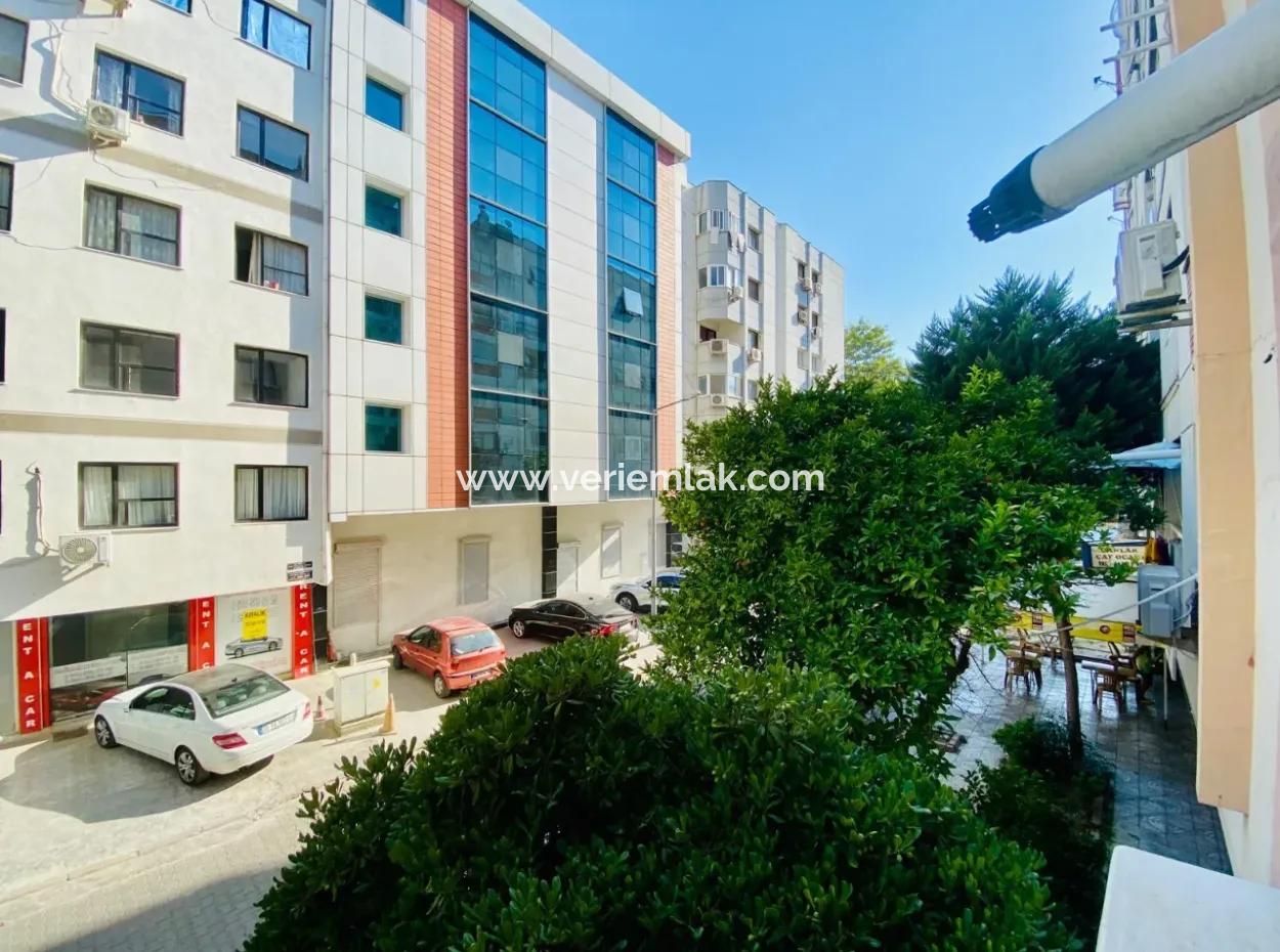 Wohnung Zum Verkauf In Der Nähe Des Dünyagöz-Krankenhauses Am Aliçetinkaya Boulevard 2 1.80 M² 5 Stockwerke