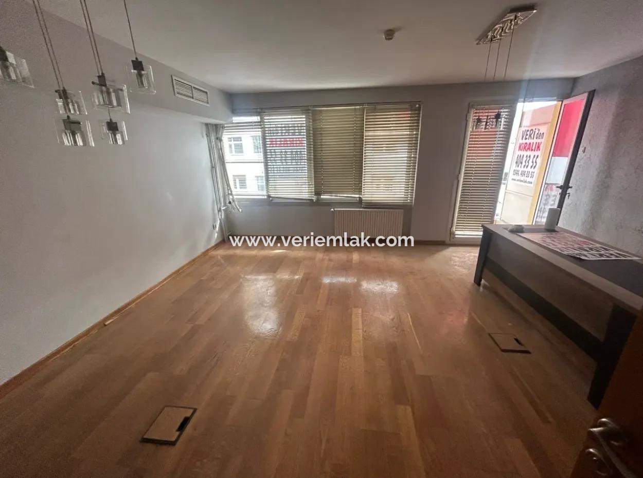Prestigeträchtiges Und Hochwertiges Büro In Alsancak Zypern Martyrs, In Der Nähe Der Sevinc Patisserie!