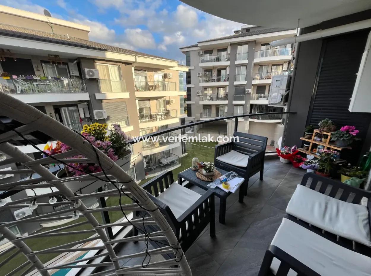 Seferihisar Camikebir-Viertel – İklimkent-Gelände – 2 Und 1 Wohnungen Mit Pool, Modern Und Geräumig