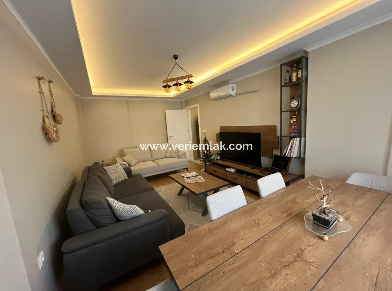 Seferihisar Camikebir-Viertel – İklimkent-Gelände – 2 Und 1 Wohnungen Mit Pool, Modern Und Geräumig