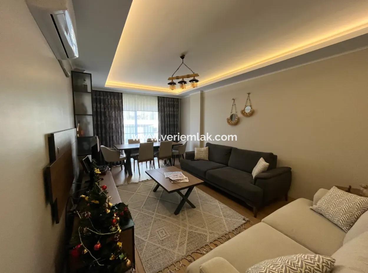 Seferihisar Camikebir-Viertel – İklimkent-Gelände – 2 Und 1 Wohnungen Mit Pool, Modern Und Geräumig