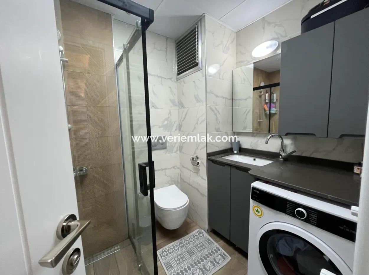 Seferihisar Camikebir-Viertel – İklimkent-Gelände – 2 Und 1 Wohnungen Mit Pool, Modern Und Geräumig