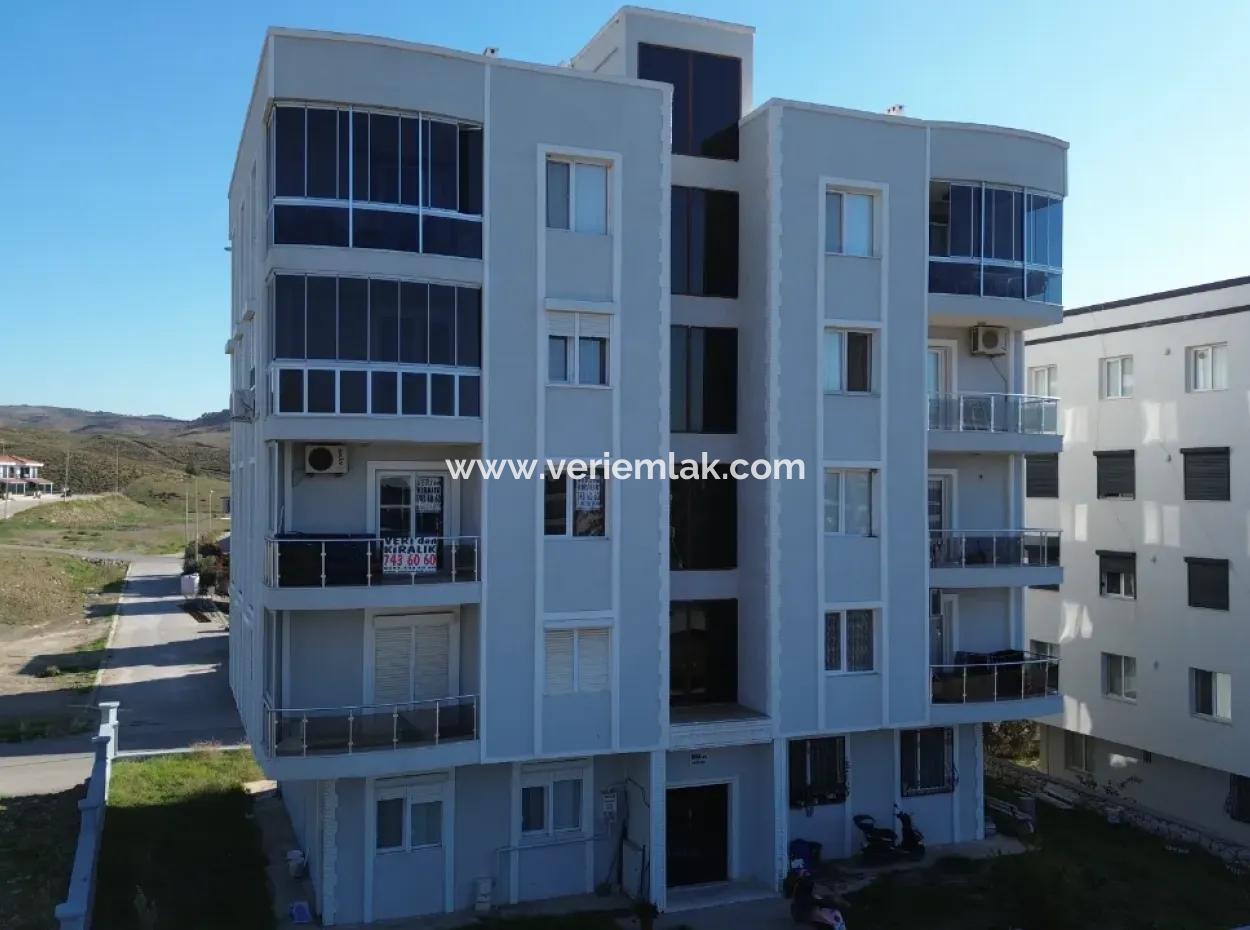 Seferihisar Izmir-Strasse Mit Grünflächenfassade • Zum Verkauf 3 1 Wohnung