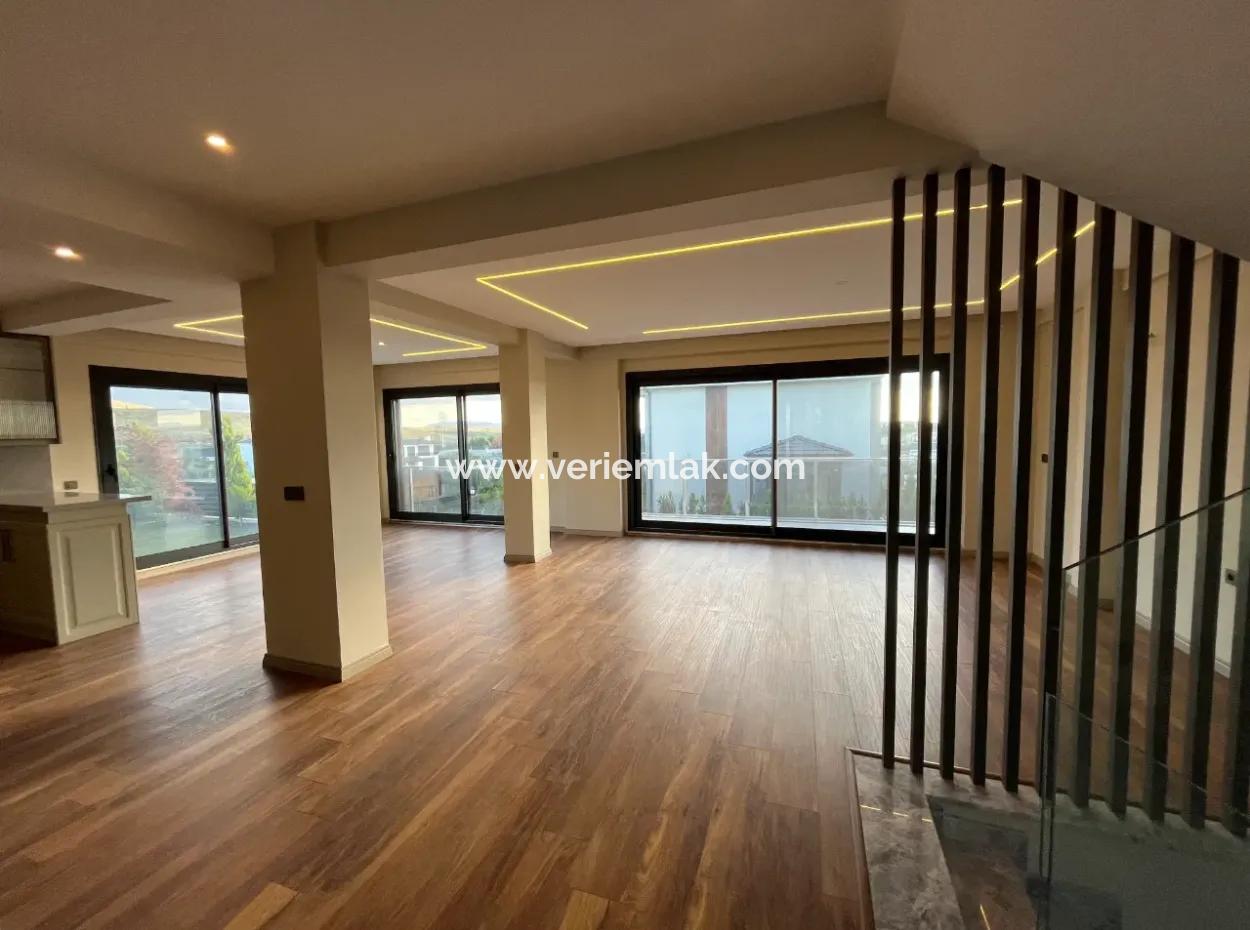 Seferihisar Bahçeşehir – Luxusvilla Mit Privatlebenskonzept