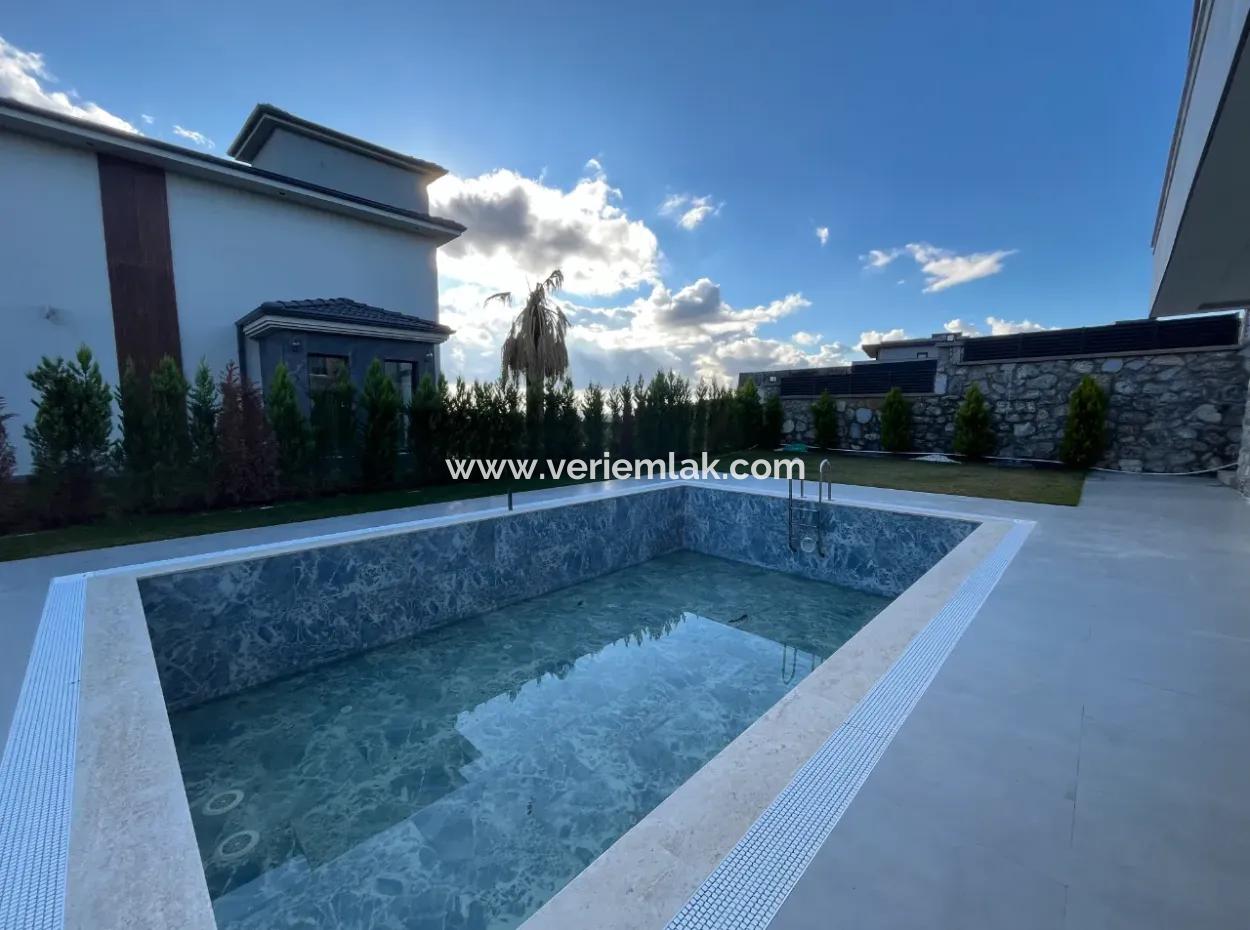 Seferihisar Bahçeşehir – Luxusvilla Mit Privatlebenskonzept