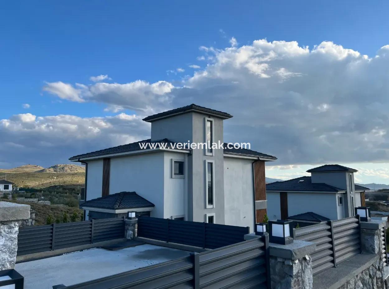 Seferihisar Bahçeşehir – Luxusvilla Mit Privatlebenskonzept