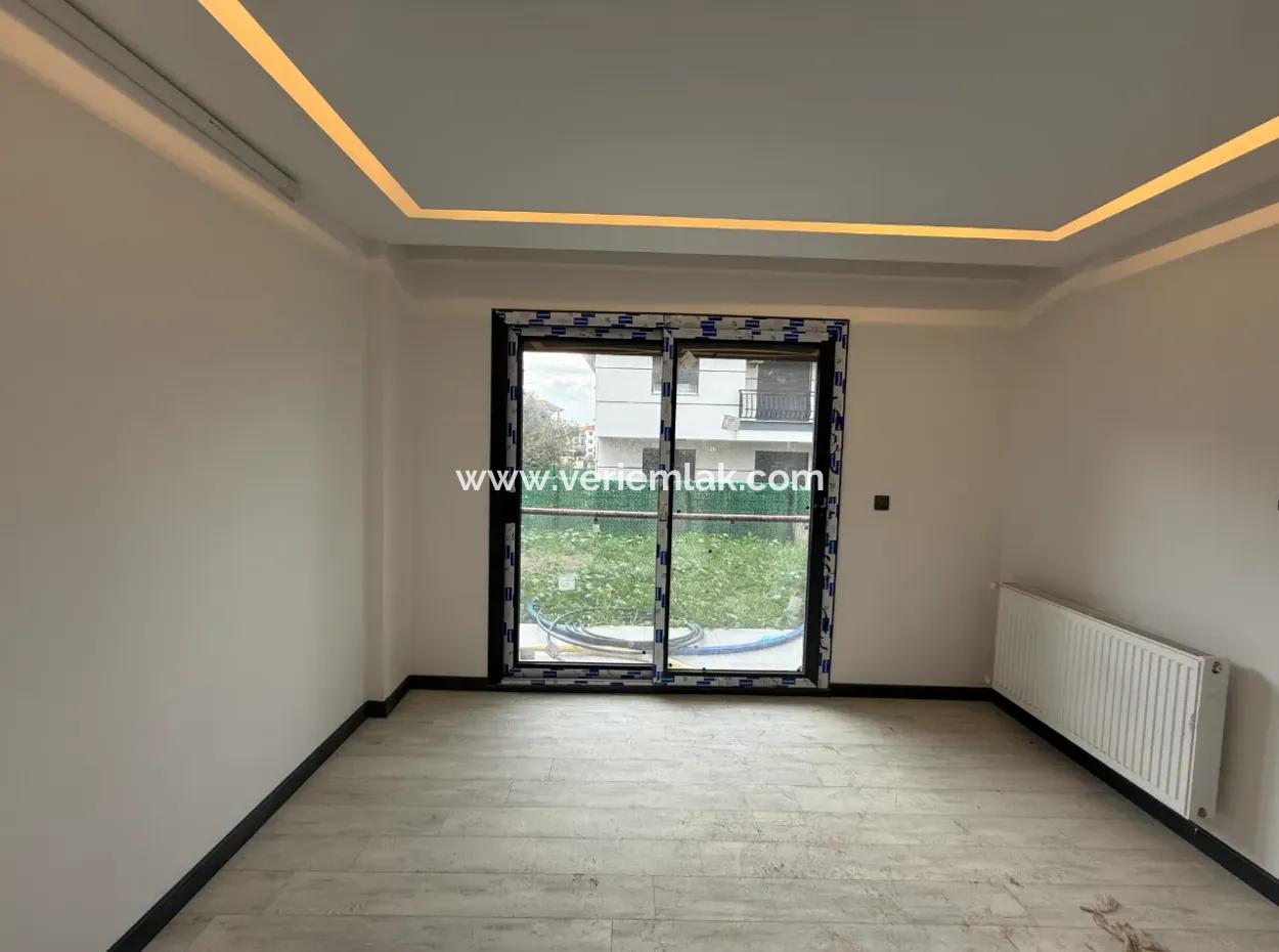 1 1 Gartennutzung Brandneue Wohnung Zum Verkauf In Seferihisar Camikebir – Region Gözsüzler